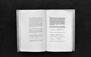 Bundesarchiv B 145 Bild-F018306-0005, Grundgesetz der Bundesrepublik Deutschland.jpg