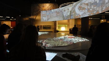 Jüdisches Museum Warschau interaktive Ausstellung.JPG