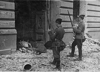 Askaris im Warschauer Getto - 1943.jpg